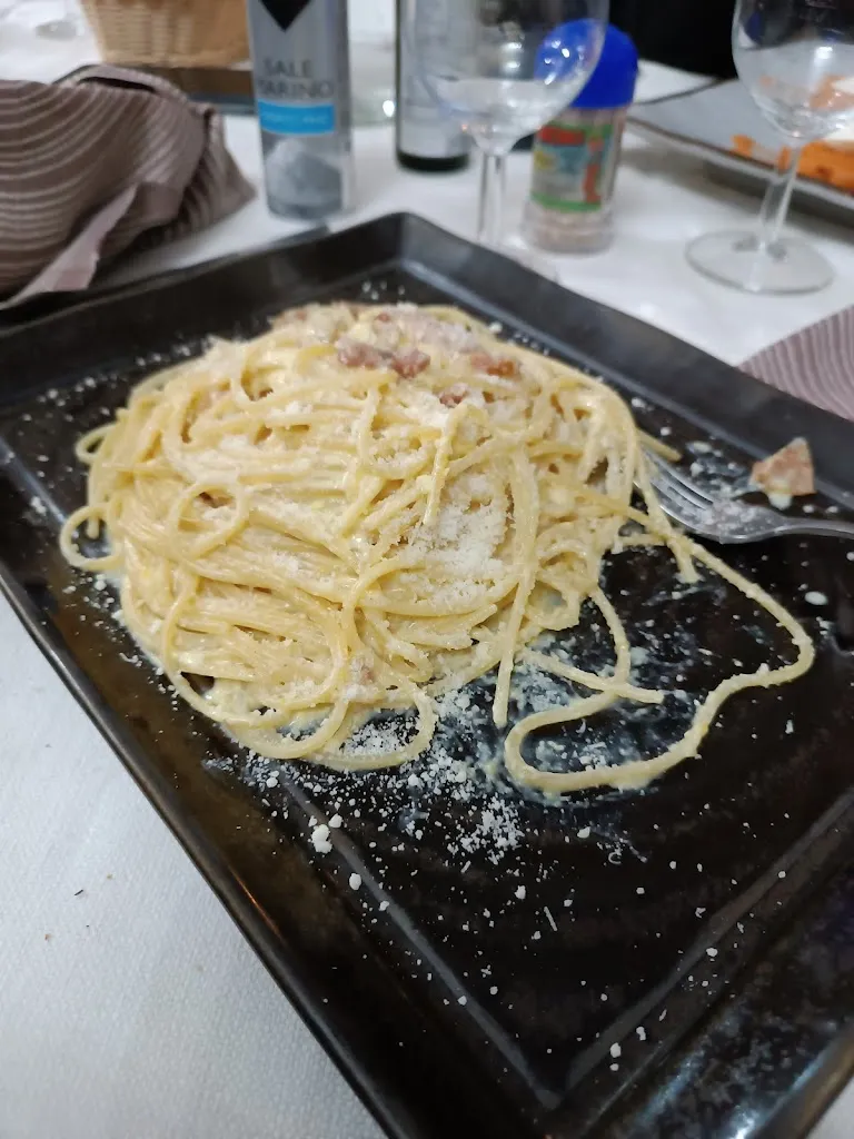 Francesca Pacinotti_Ristorante Pizzeria La Regina - Limido Comasco _Limido Comasco_review