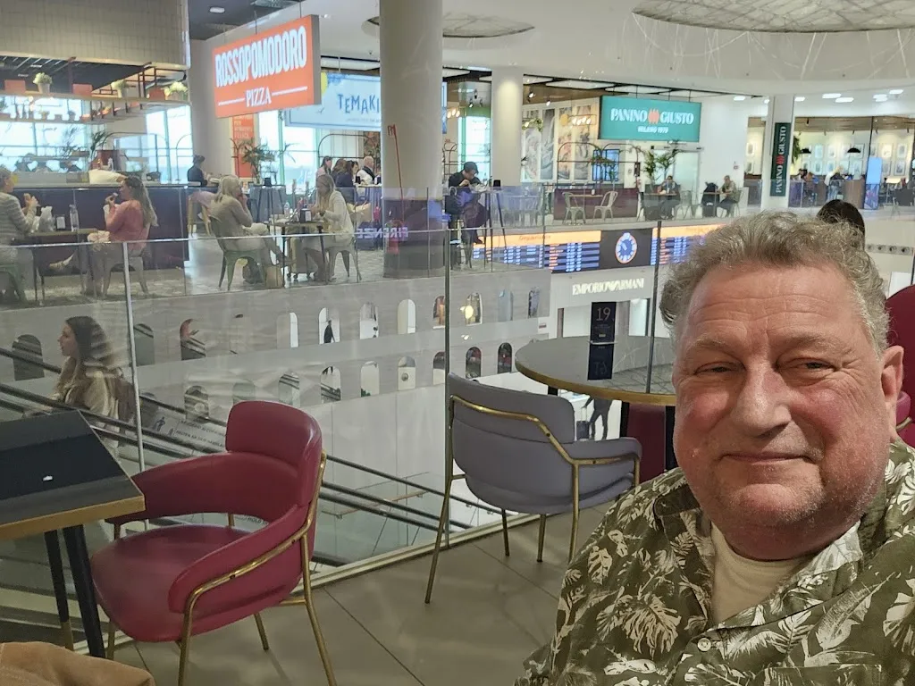 John van Straalen_Motta Milano 1928_Linate_review