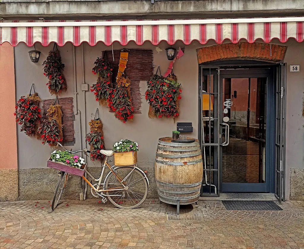 La Corte Cucina Thai restaurant in Lipomo