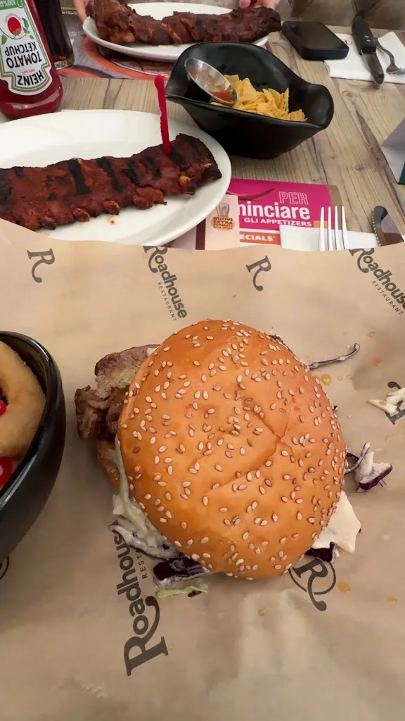 farbod alidaei_ROADHOUSE RESTAURANT COMO LIPOMO_Lipomo_review