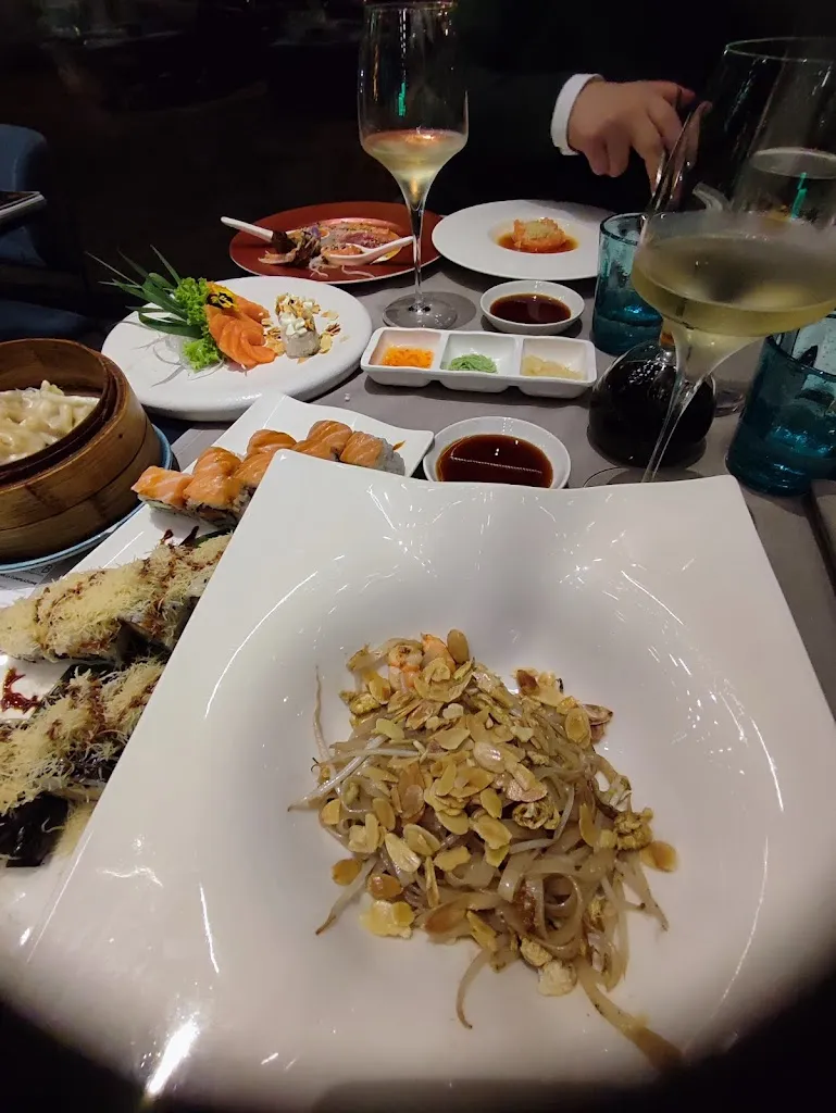 Olive_Sushi Club_Lipomo_review