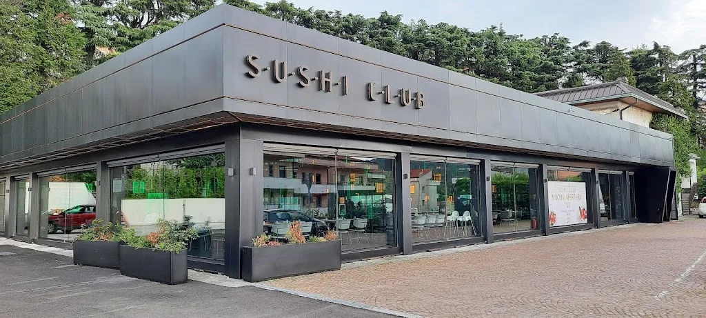 Sushi Club restaurant in Lipomo