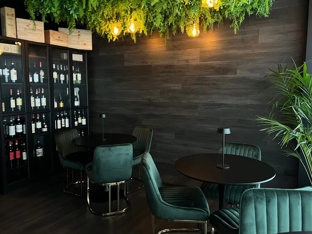 Joy Class Bistrot restaurant in Lipomo