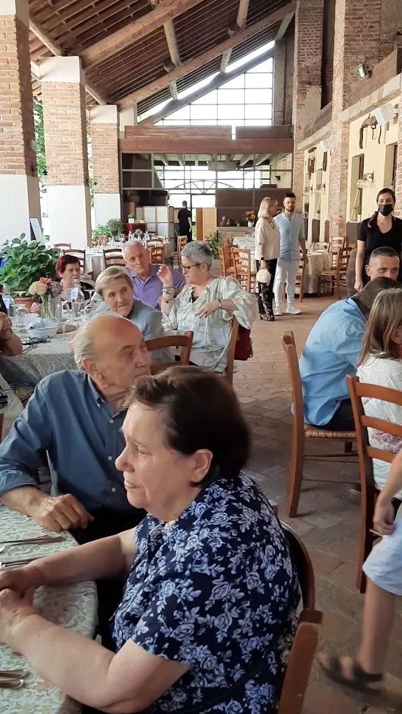 Agriturismo Cascina di Mezzo restaurant in Liscate