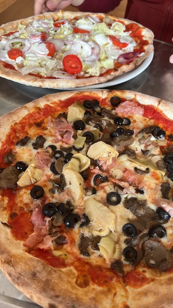 Folletti Pizzeria_Liscate_slider_image_2