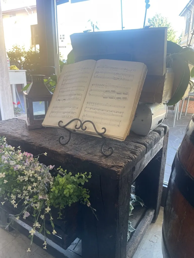 Patrizia Valentini_Caffè Centrale_Liscate_review