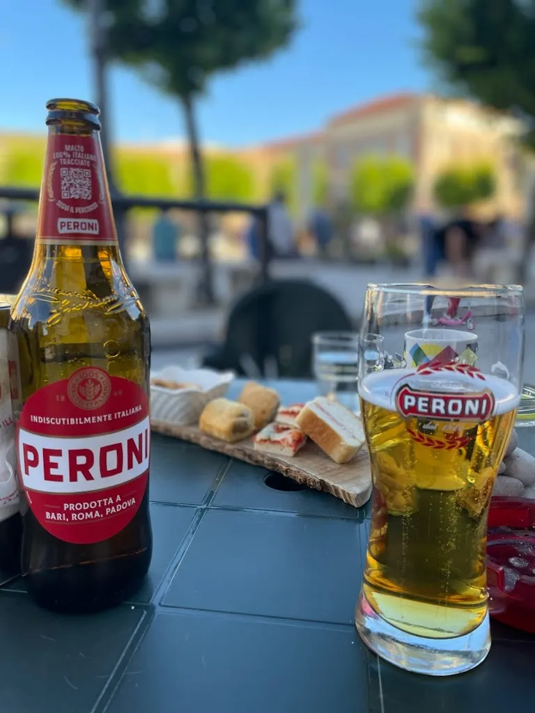 Jose Perochena_Bar gelateria da PESSINO_Biccari_review