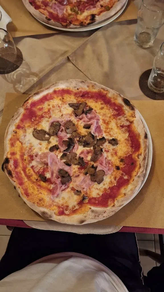 J Cafe' Lago Venere_Livraga_slider_image_2