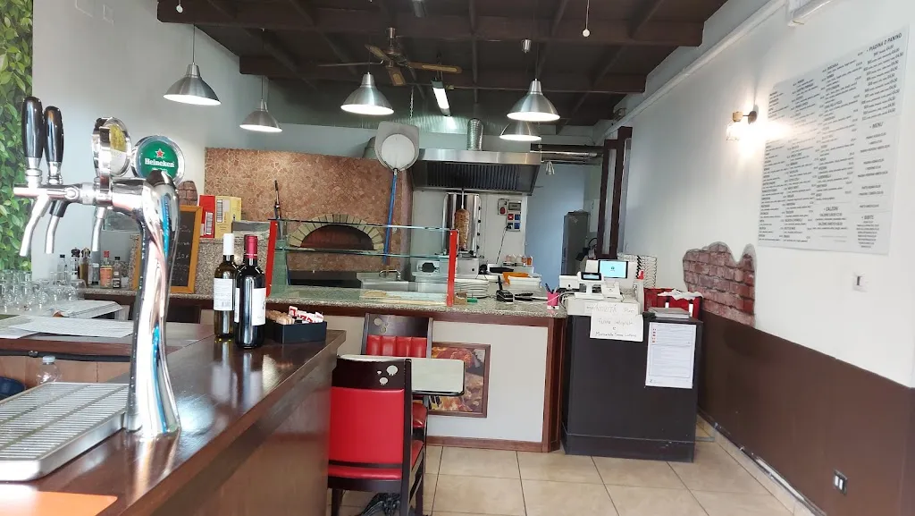 La Casa della Pizza_Livraga_slider_image_2