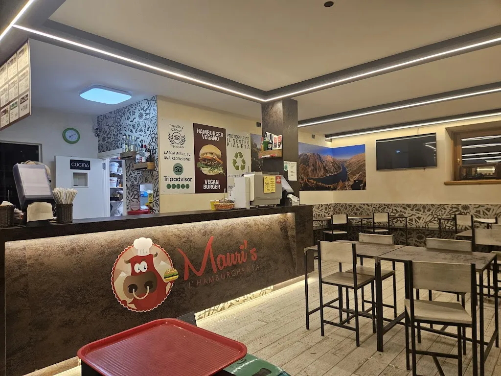Tomasz Kadziola_Mauri's Hamburgheria_Livigno_review