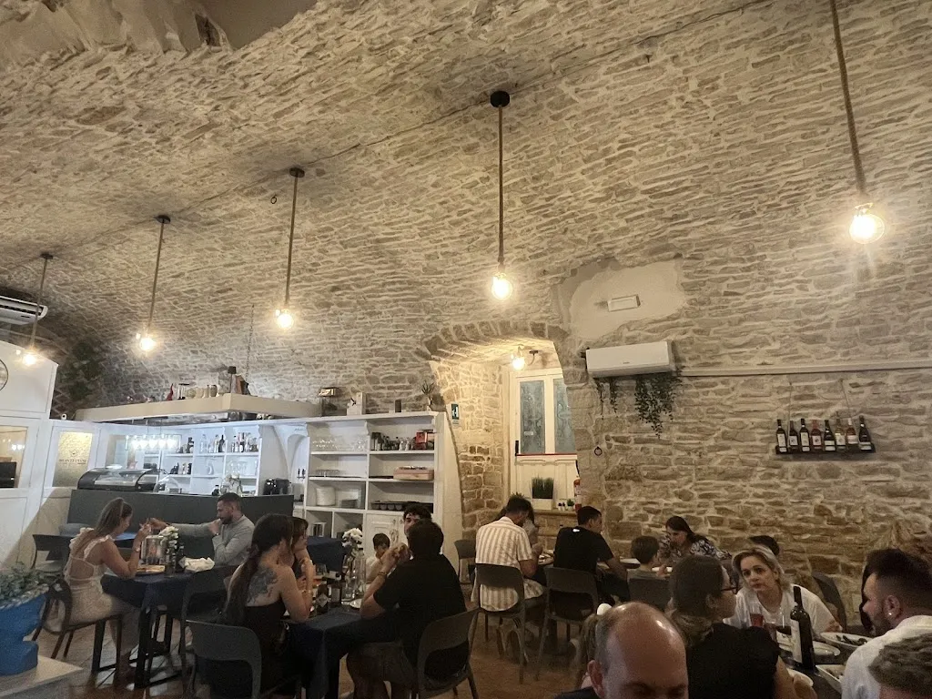 Absolute restaurant in Binetto