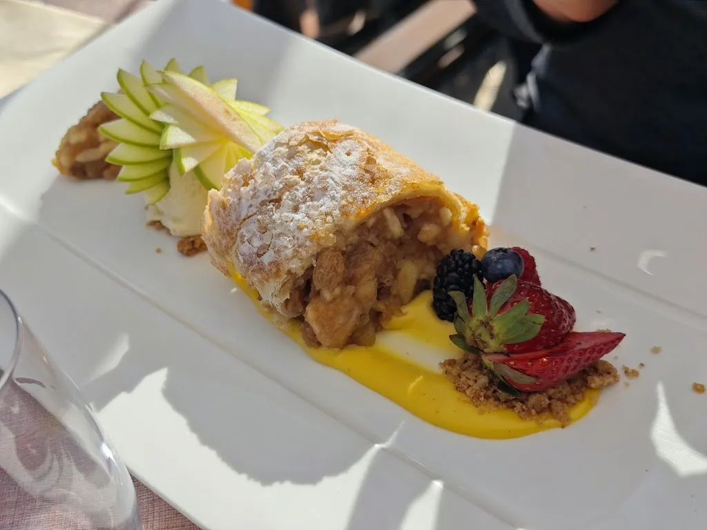 Lorenzo Cascone_Rifugio Costaccia_Livigno_review