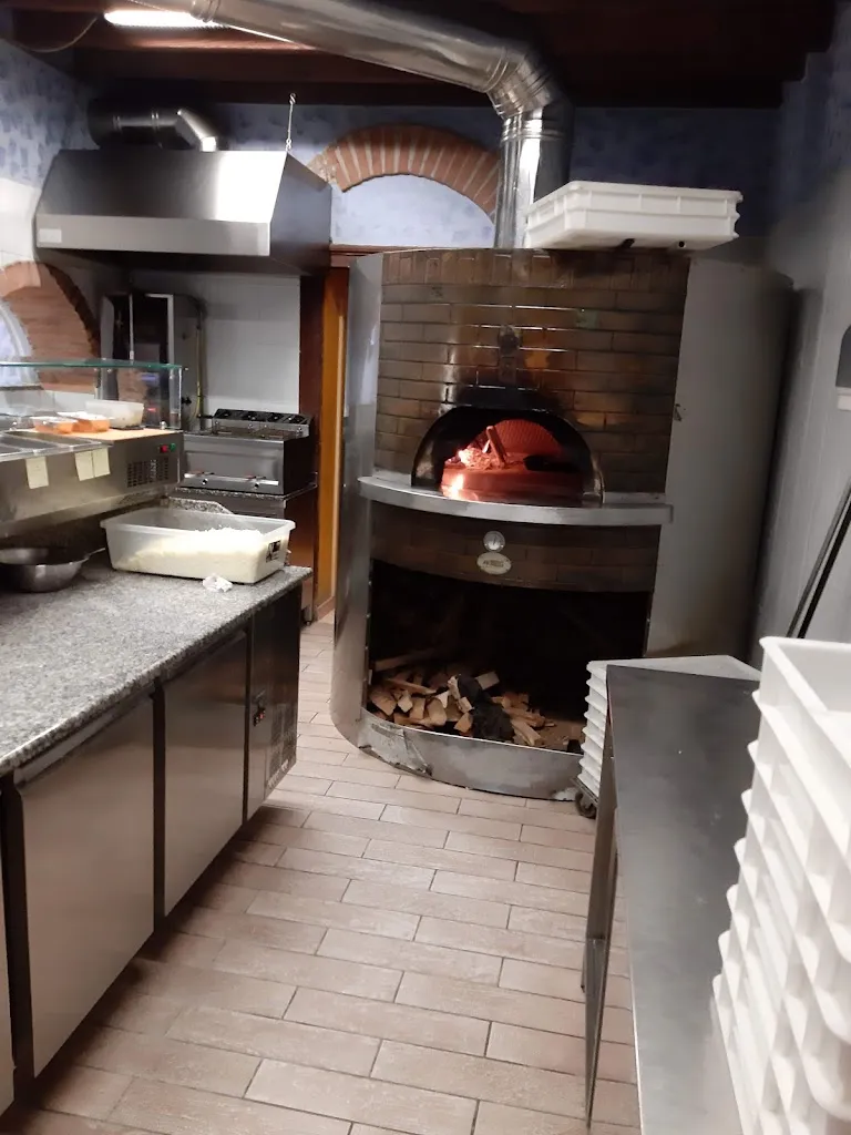 Il Gabbiano Di khiralla moknie restaurant in Locate di Triulzi