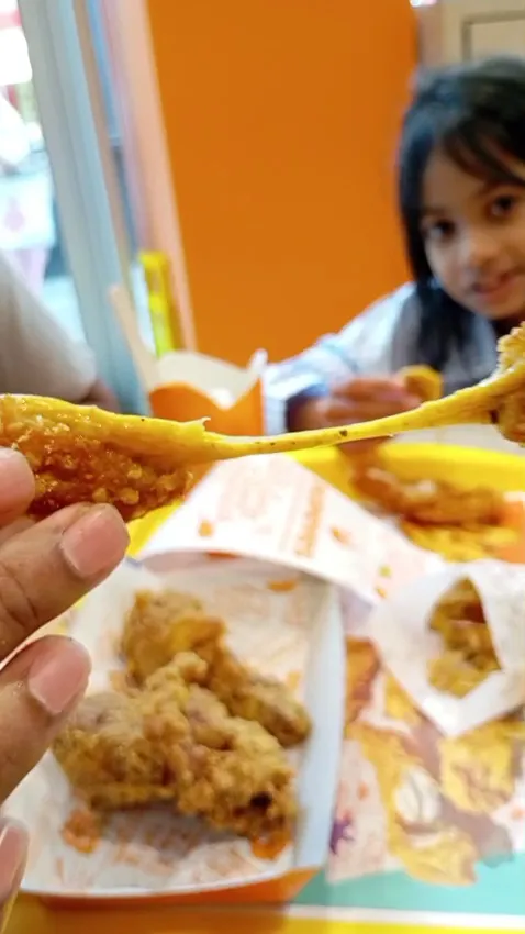 Popeyes Famous Louisiana Chicken_Locate di Triulzi_slider_image_2