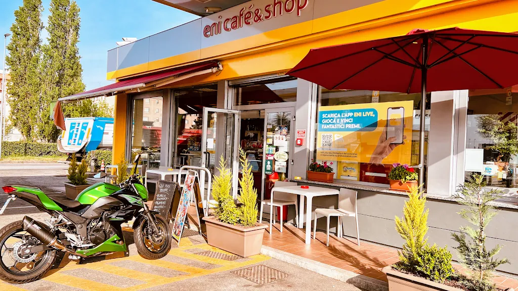 Eni Station_Locate di Triulzi_slider_image_1