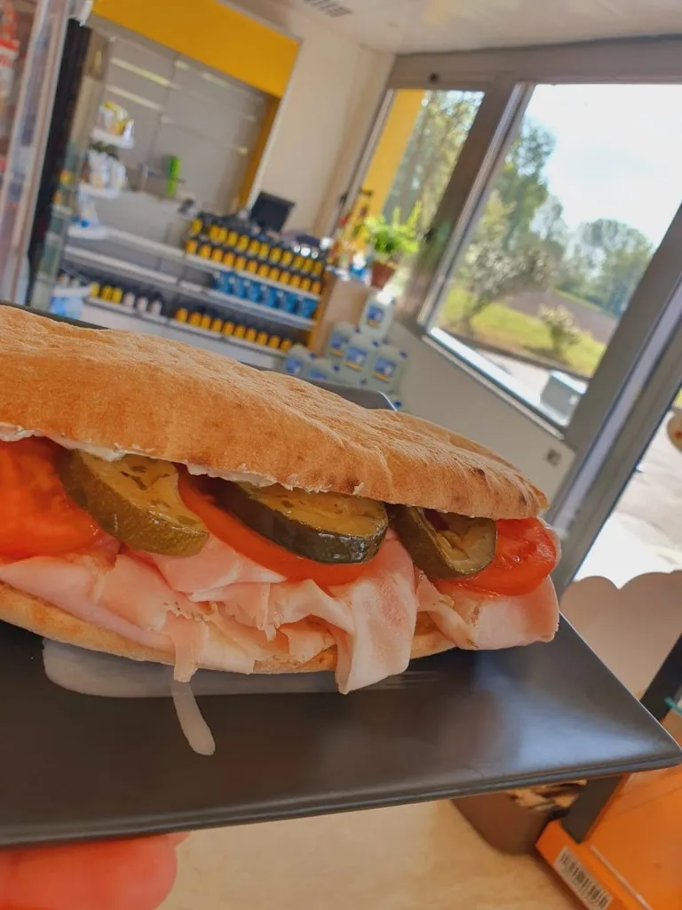 Eni Station_Locate di Triulzi_slider_image_2