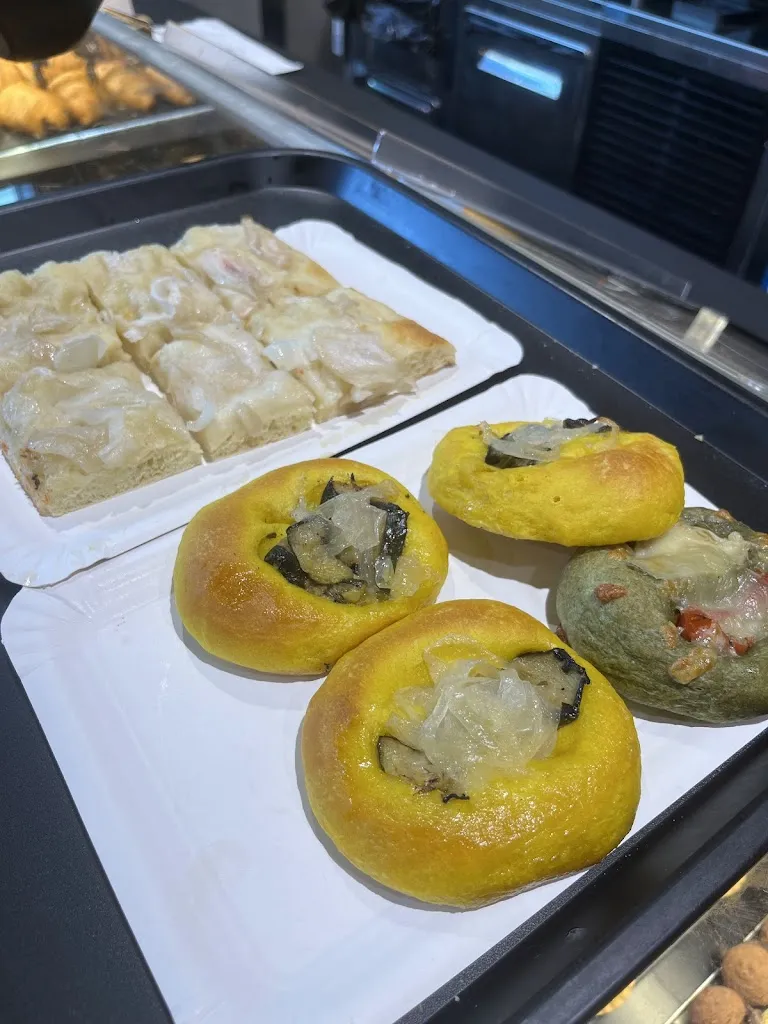 Molka Farhood_Panfé_Locate di Triulzi_review