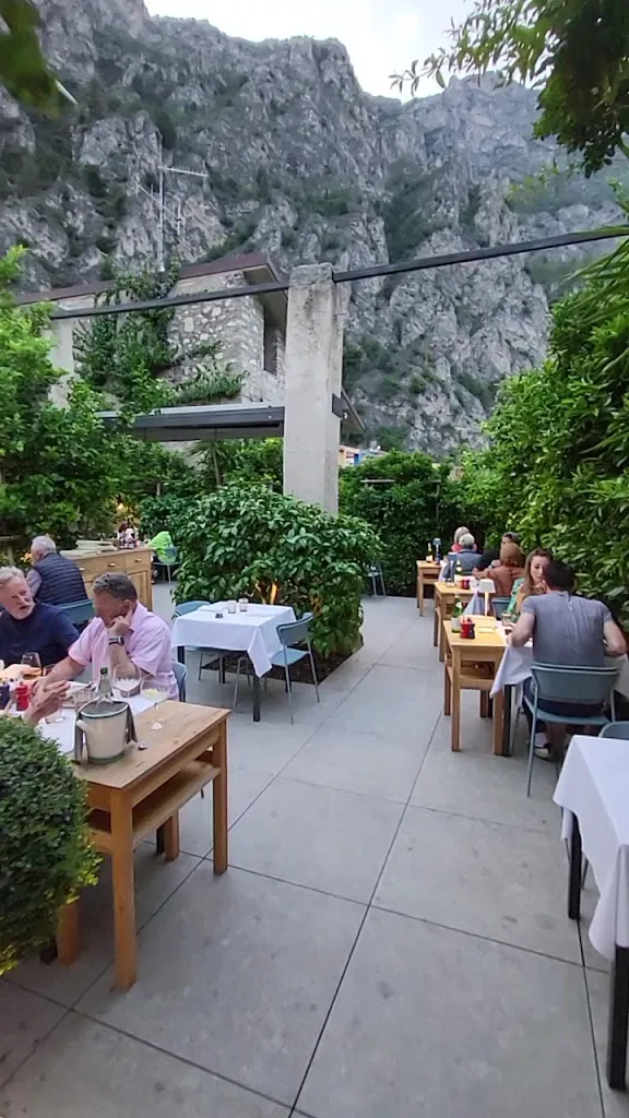 HOSTARIA AL BUONGUSTO_Limone sul Garda_slider_image_2