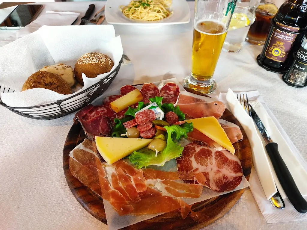 Osteria Da Livio_Limone sul Garda_slider_image_3