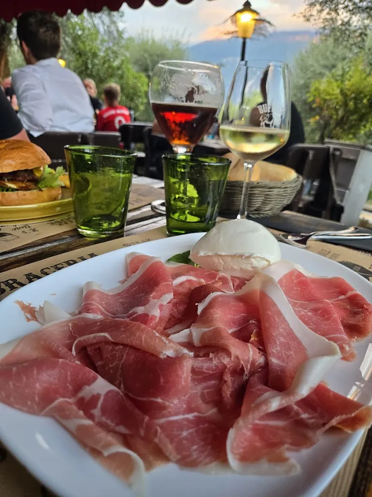 Buffalo - Steak house & Pizza_Limone sul Garda_slider_image_3