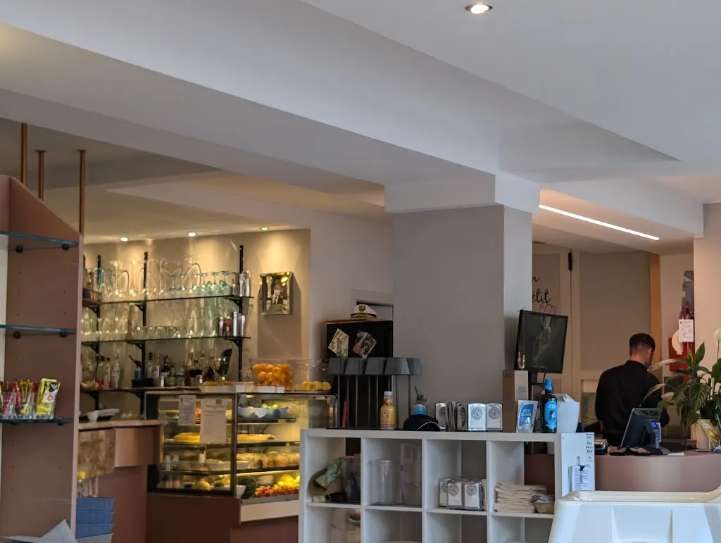 Naz Nazarali_Jacky_Limone sul Garda_review