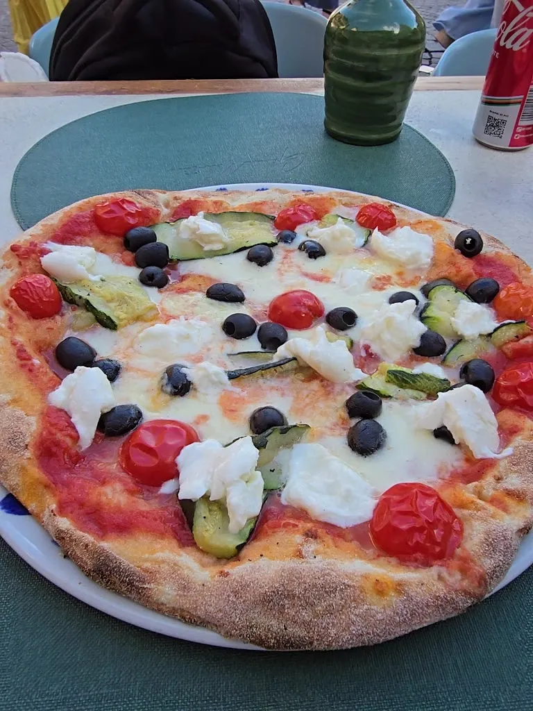 GianMartin - Pizza, pasta, Hamburger & Tiramisù_Limone sul Garda_slider_image_2