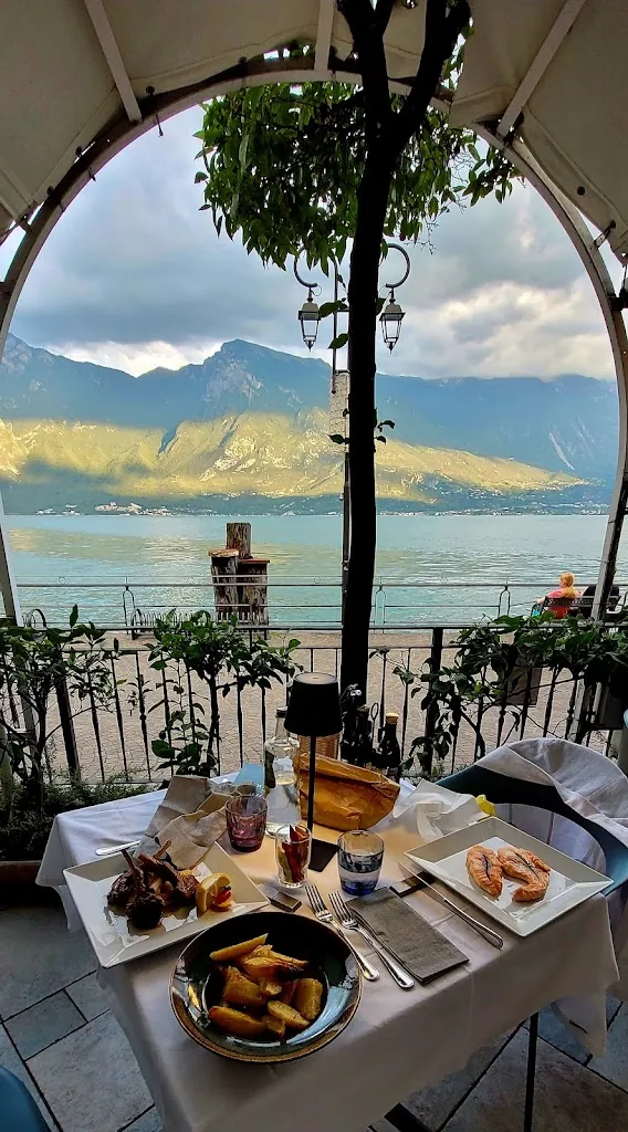 Ristorante con terrazzo_Limone sul Garda_slider_image_3