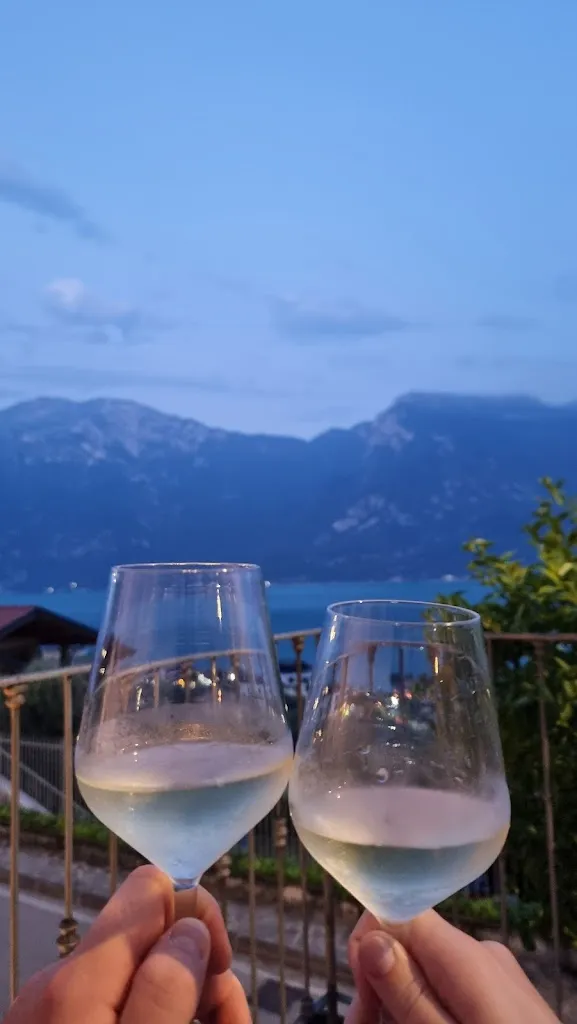 George Cave_Hotel Villa Belvedere_Limone sul Garda_review