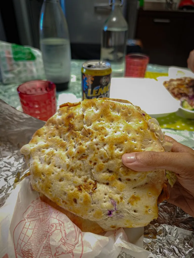 Antonio Mastrototaro_Bella istanbul Turkish kebap pizza_Lodi Vecchio_review