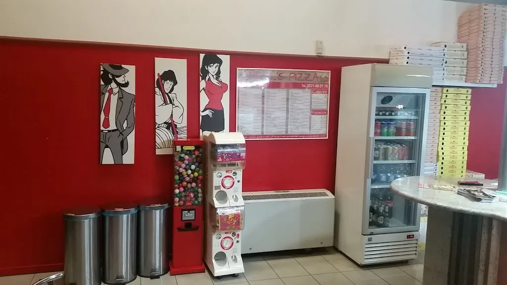 Hell's Pizza restaurant in Lodi Vecchio