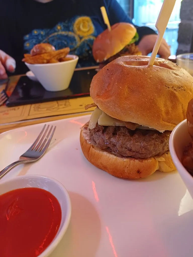 Michael O Brien_Burmet_Lomazzo_review