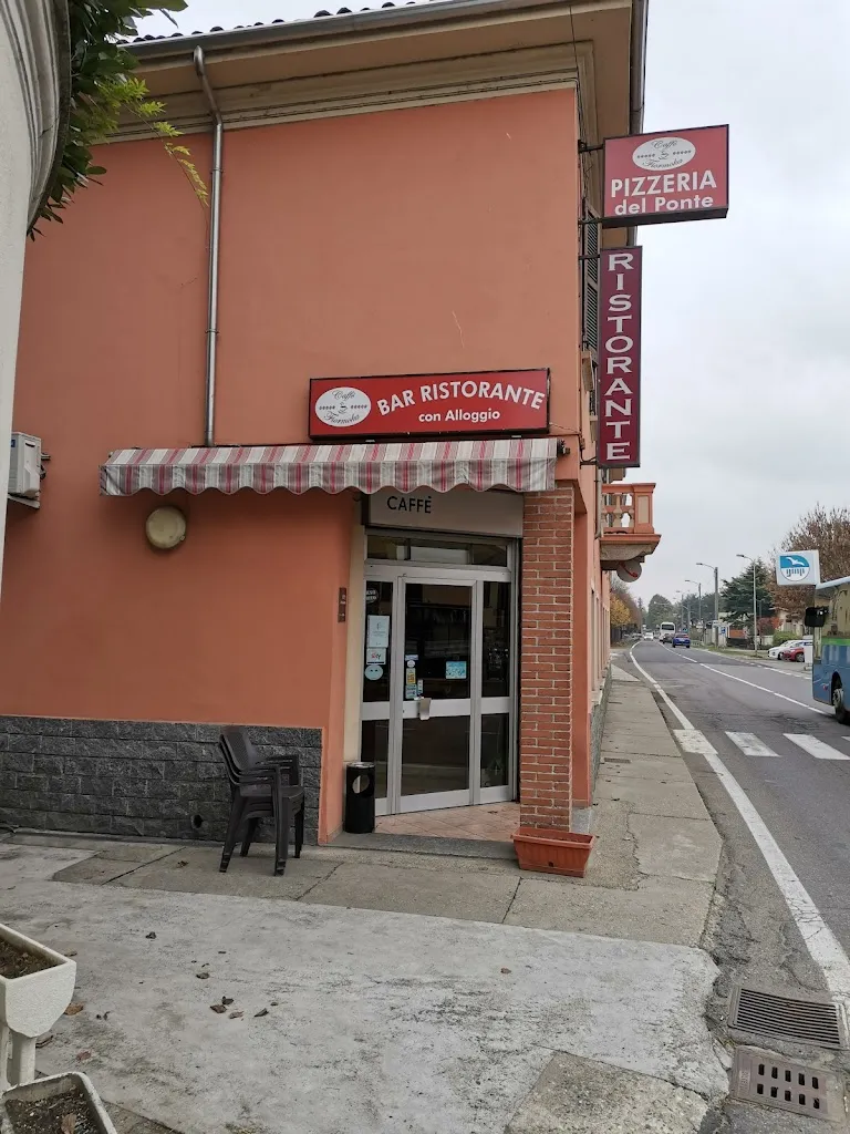 Bar Pizzeria Del Ponte restaurant in Lomello