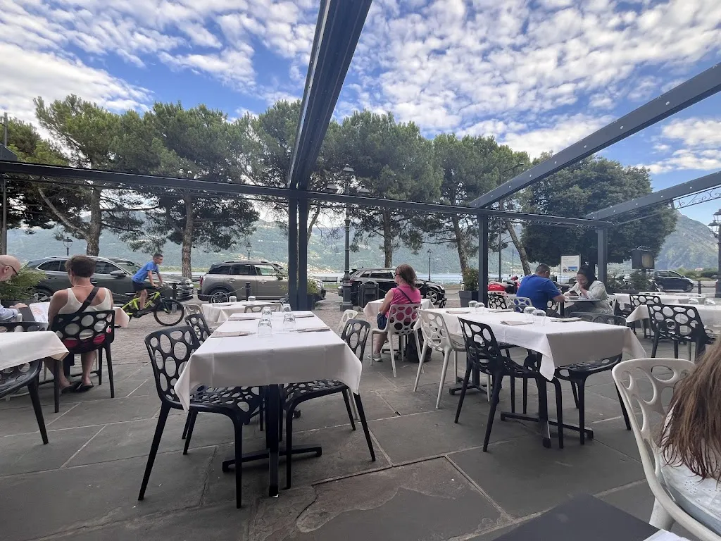 Ristorante Pizzeria Bar ALMICI_Lovere_slider_image_1