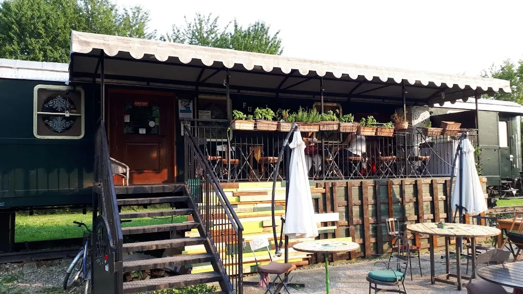 FuoriBinario Bistrot restaurant in Lucino-Rodano