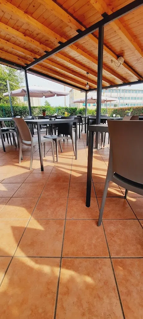 Daily Cafe restaurant in Luisago