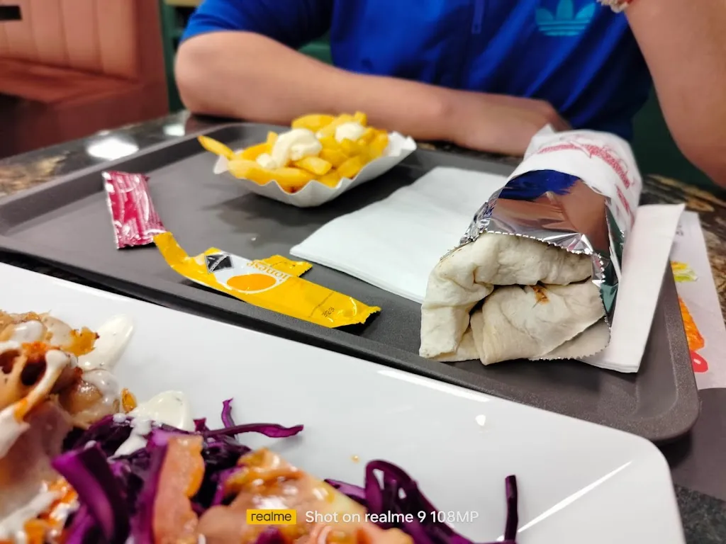 matteo magri_İstanbul Roccafranca Türkish pizza kebap gril_Ludriano_review