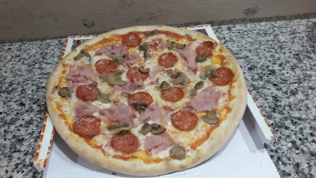 Menu_Rocca pizzeria kebab_Ludriano_image_4