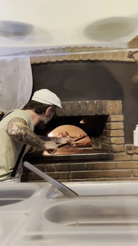 veda sree_Gazebo Pizzeria Artigianale_Lungavilla_review