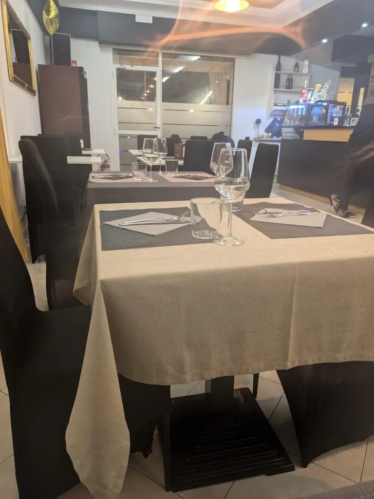 Roberto Capucci_Seconda Casa_Lunetta-Frassino_review