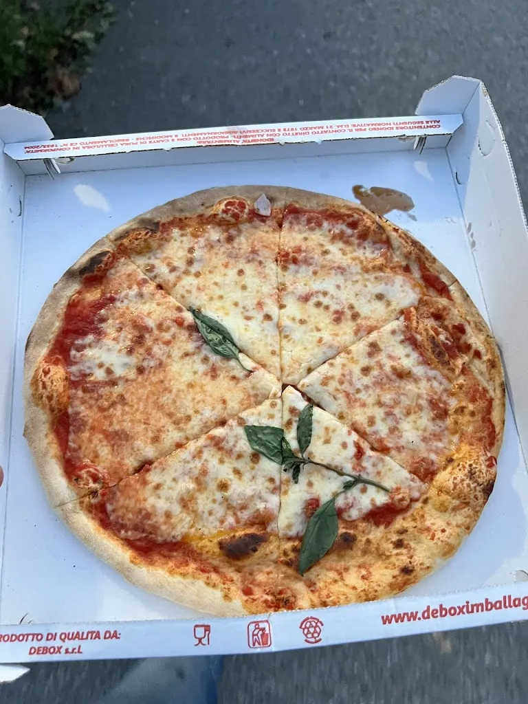 Jared Theisinger_Ristorante Pizzeria Bar Lido_Maccagno_review