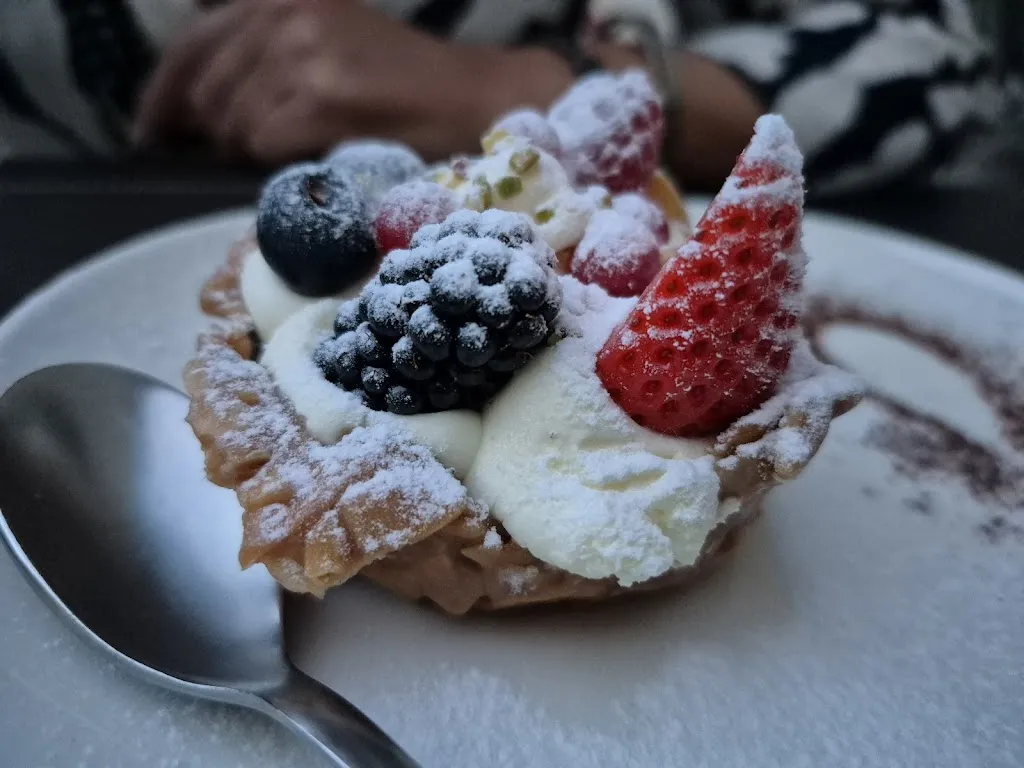 Rene Hendriksen_bistro' da melo_Maccagno_review