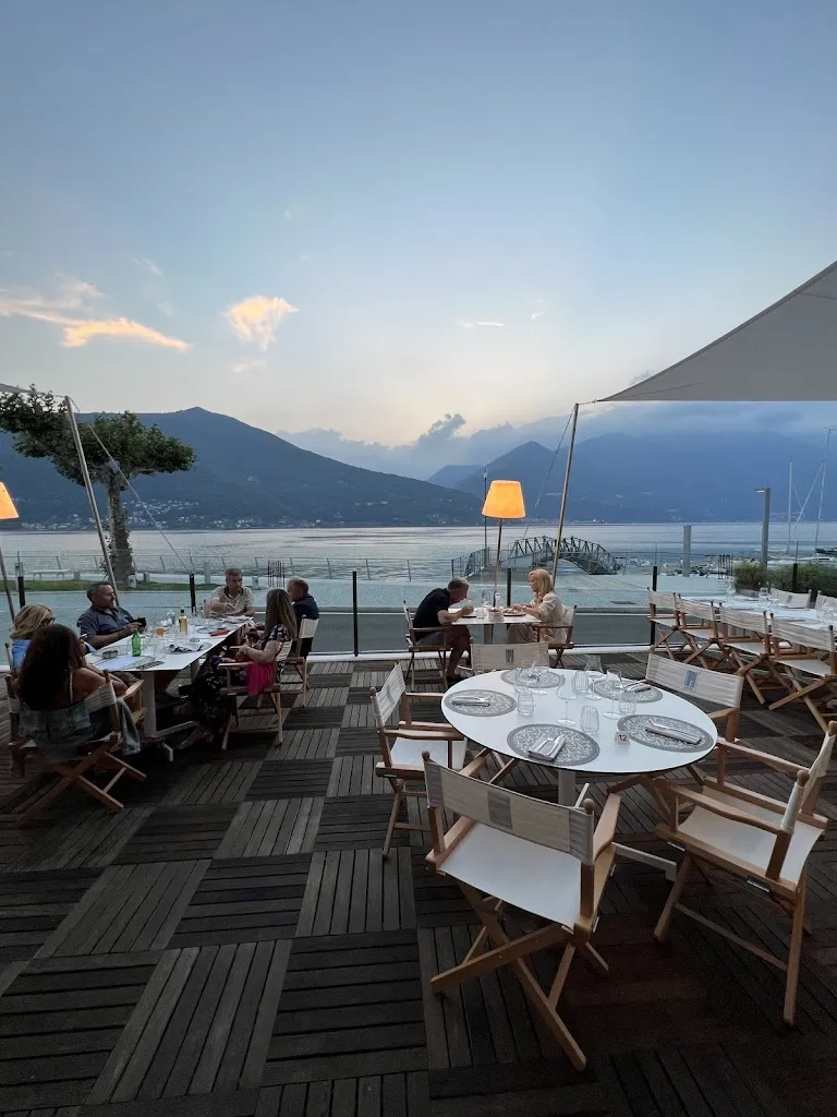 Ristorante Il Molo di Lorenzo_Maccagno_slider_image_1