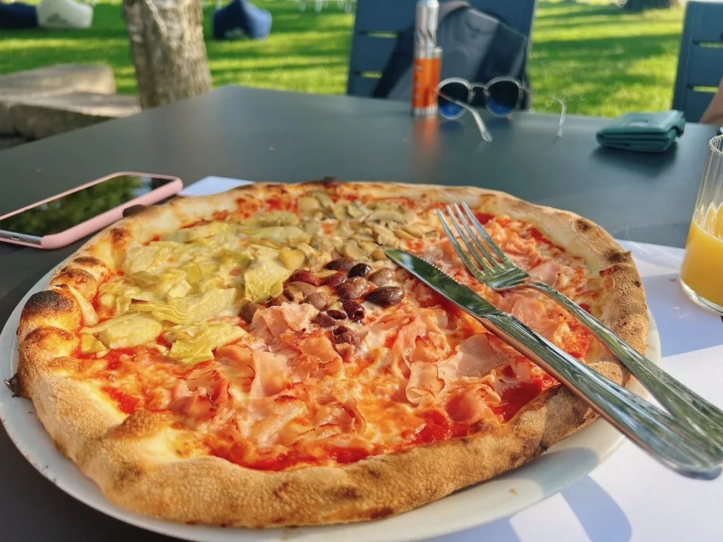 Lidia Mihaela Pop_Giona Beach_Maccagno_review