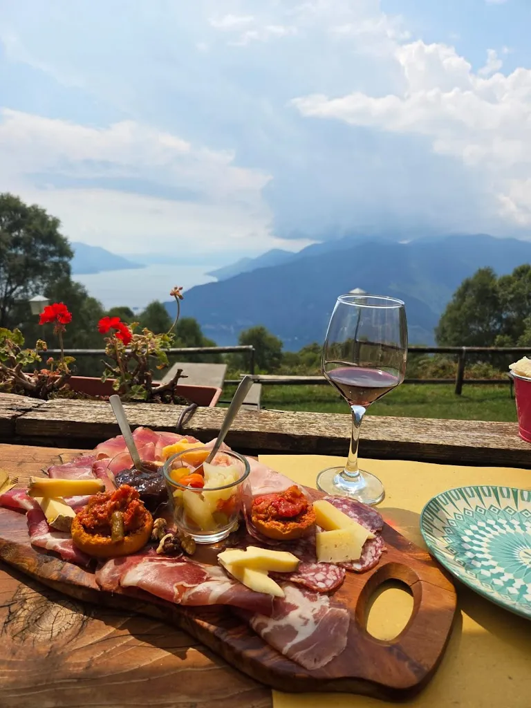 Ristoro Lago Delio_Maccagno_slider_image_3