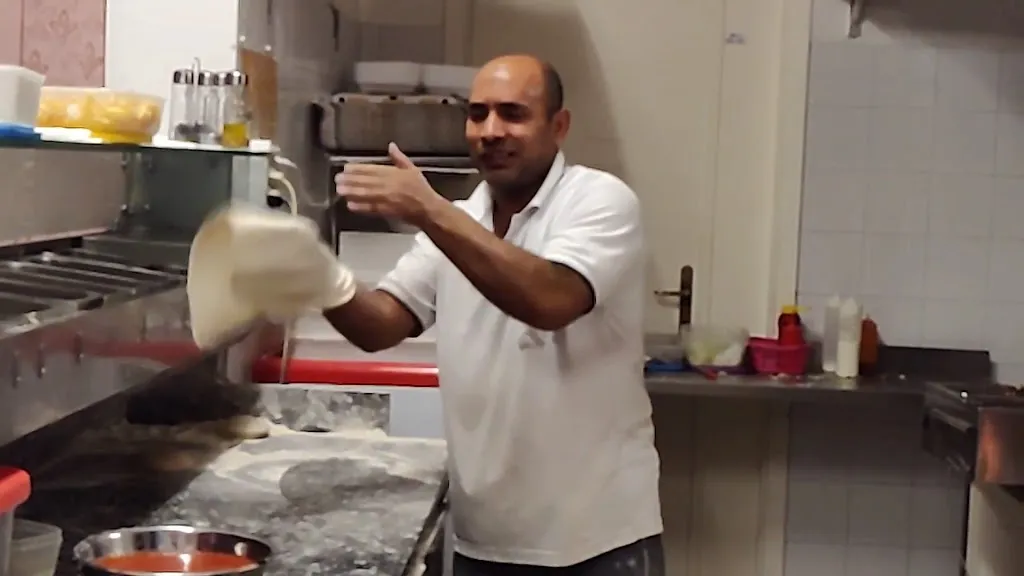 MONDO PIZZA DI ISMAIEL YASSER_Lumezzane_slider_image_2