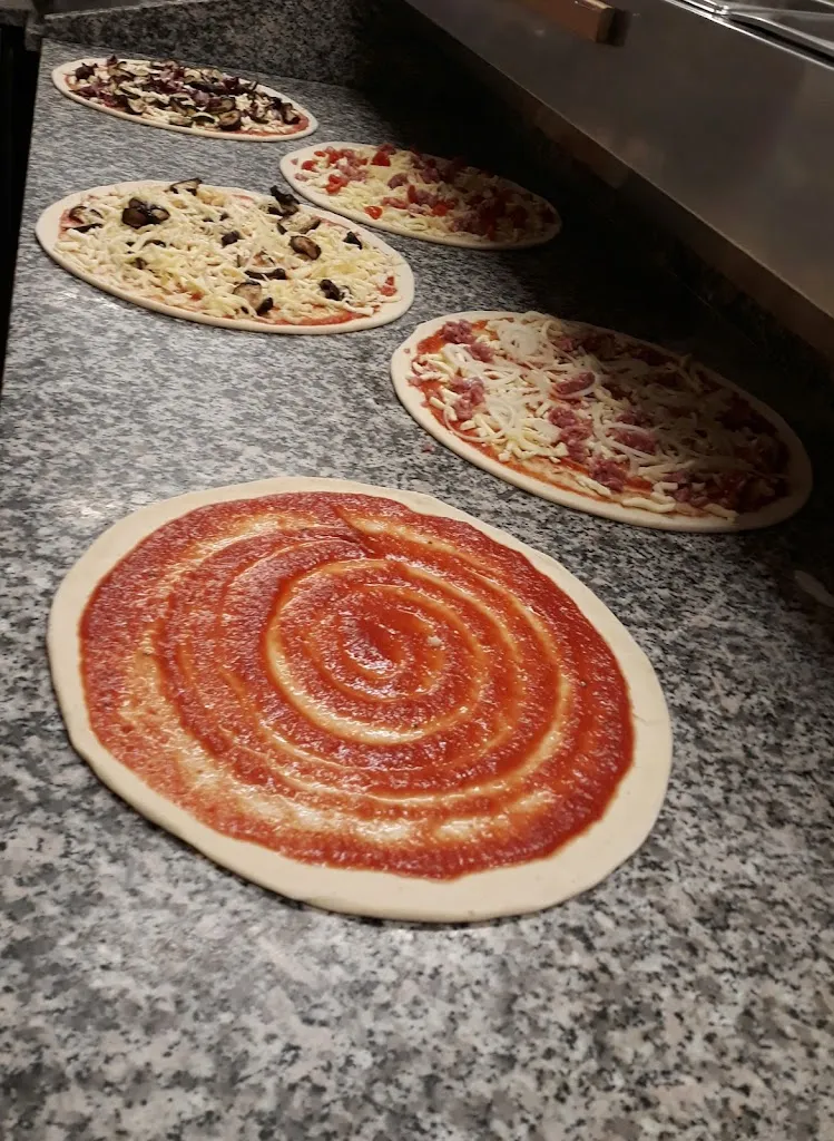 Menu_Pizz.Due Regine Di Sewilam Ahmed Mohamed El Sayed_Lumezzane_image_1