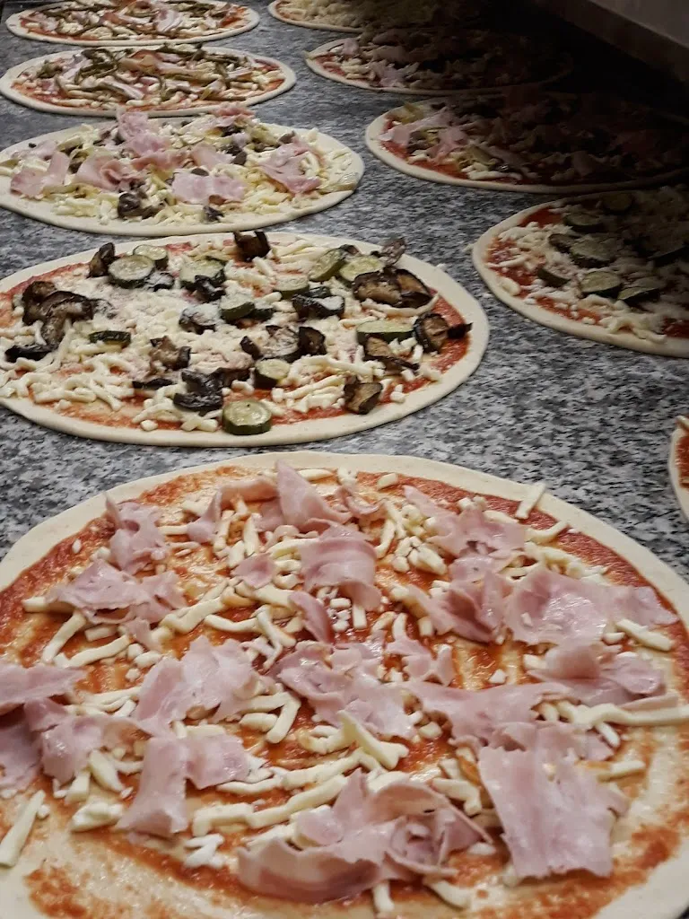 Menu_Pizz.Due Regine Di Sewilam Ahmed Mohamed El Sayed_Lumezzane_image_2