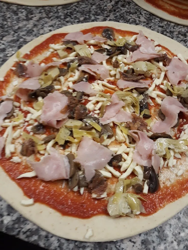 Menu_Pizz.Due Regine Di Sewilam Ahmed Mohamed El Sayed_Lumezzane_image_3