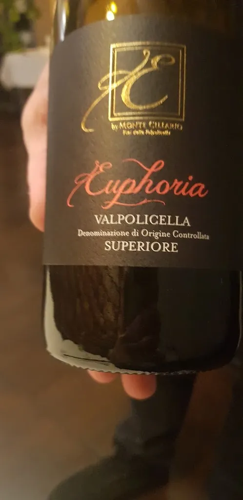 Stochastic Traveller_Eden - Restaurant & Lounge Bar_Magenta_review