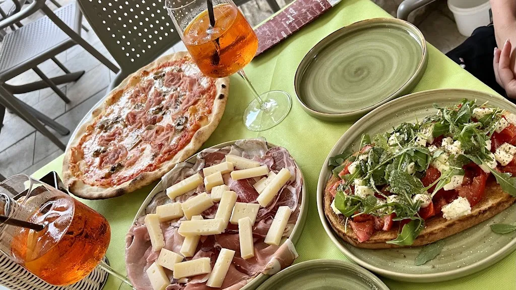 Restaurant Enoteca le Scali_Magasa_slider_image_2